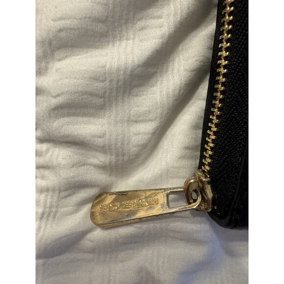 Michael Kors Black Wallet Zipper Gold Travel Classic Old Money Quiet Luxury - Picture 4 of 7